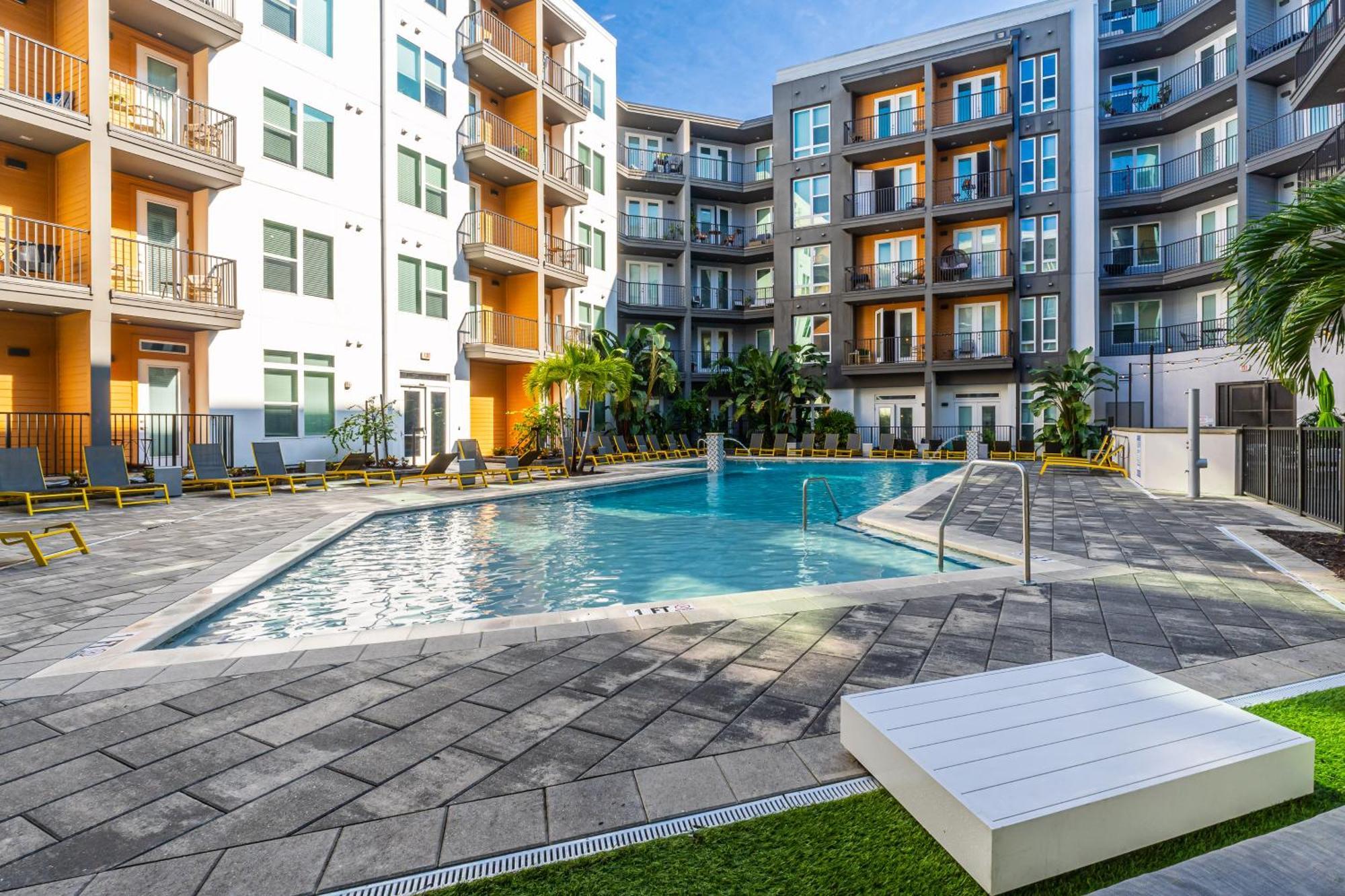 Tropicana Field 1 Bed In Downtown St Pete With Free Parking St. Petersburg Bagian luar foto